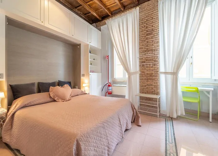 Secret Retreat In The Heart Of The Ghetto By Houseeds Apartment Rom